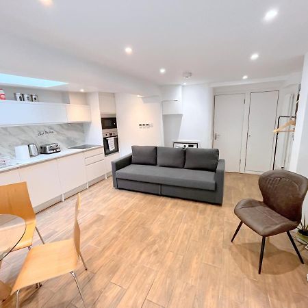Two Bedroom Flat With Private Patio In Battersea Londres Exterior foto