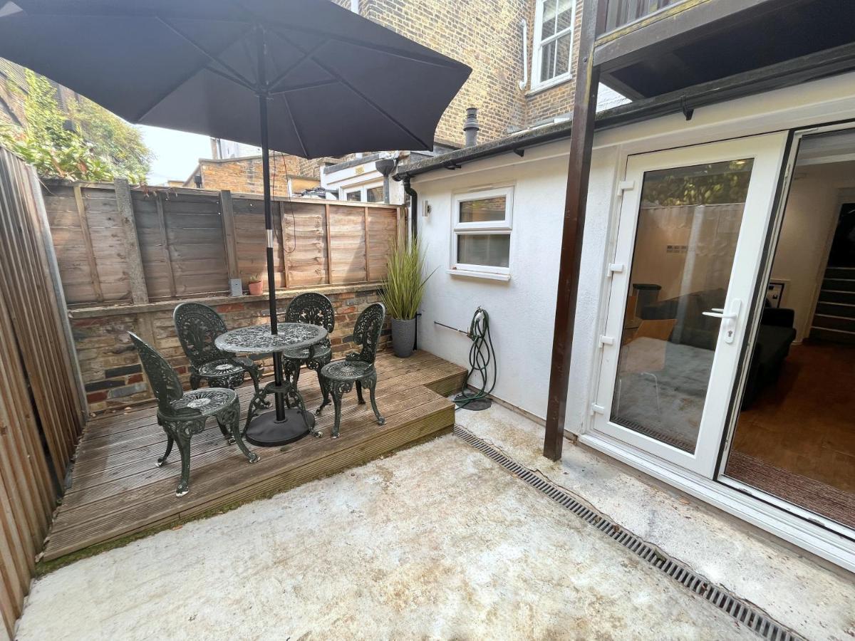 Two Bedroom Flat With Private Patio In Battersea Londres Exterior foto